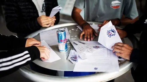 La competencia de avioncitos de papel busca representantes en el norte