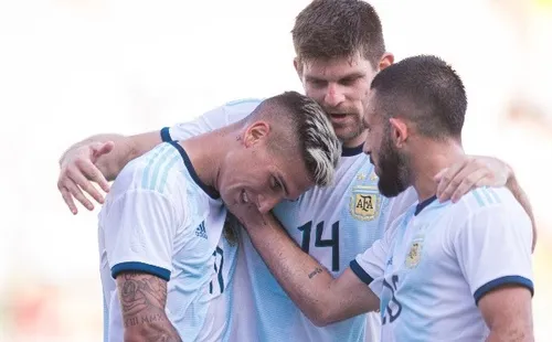 Argentina sumó un empate y un triunfo