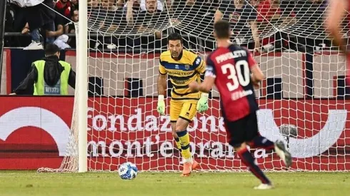 El legendario portero italiano salió lesionado y el Parma hipotecó una buena ventaja por el sueño de ascender a la Serie A.