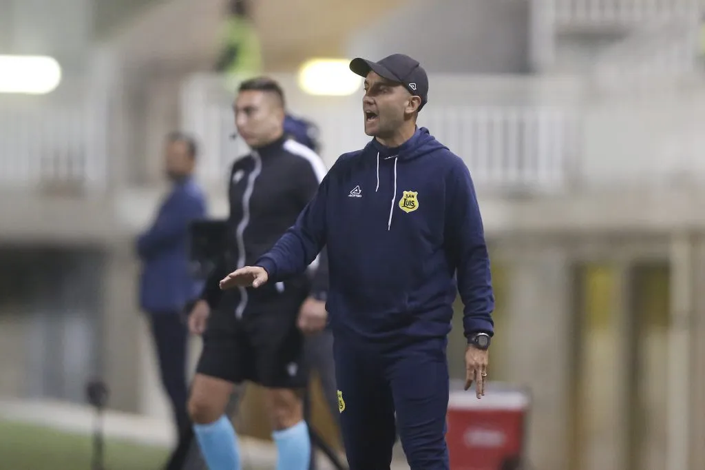 Francisco Bozán tiene a San Luis de Quillota como líder de la Primera B. | Foto: Photosport