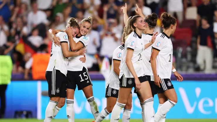 Alemania presentó una lista con 28 convocadas.