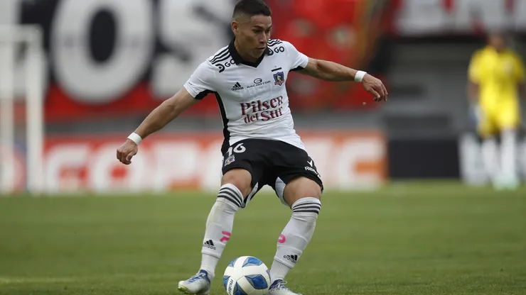 Óscar Opazo está cerca de regresar a Colo Colo, club del que salió de forma sorpresiva a Racing. Todo por la demora en su renovación, algo que Jean Beausejour no dejó pasar piola.