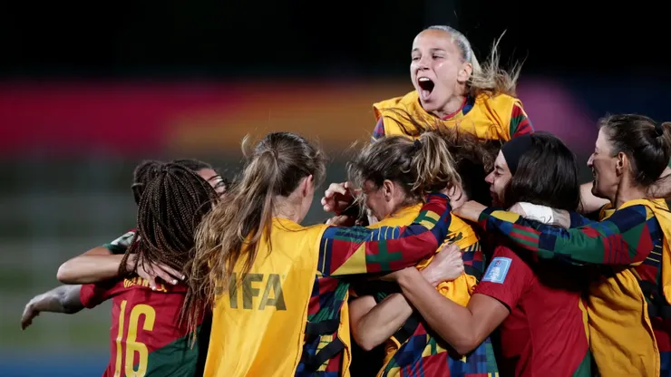 Portugal se ganó su cupo al Mundial tras vencer a Camerún en el repechaje.