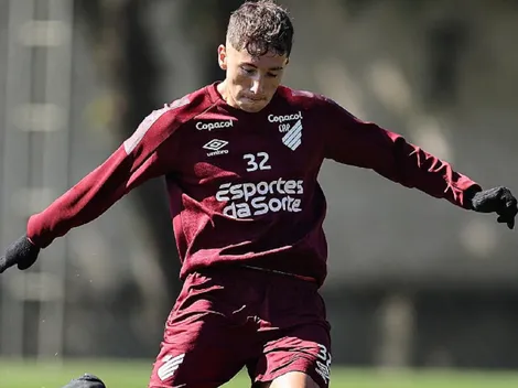 Triste momento de Arriagada en Athletico Paranaense