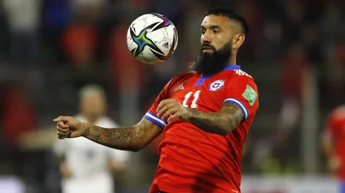 Ronnie Fernández la rompe con Bolívar y Arturo Vidal lo quiere en la selección chilena.
