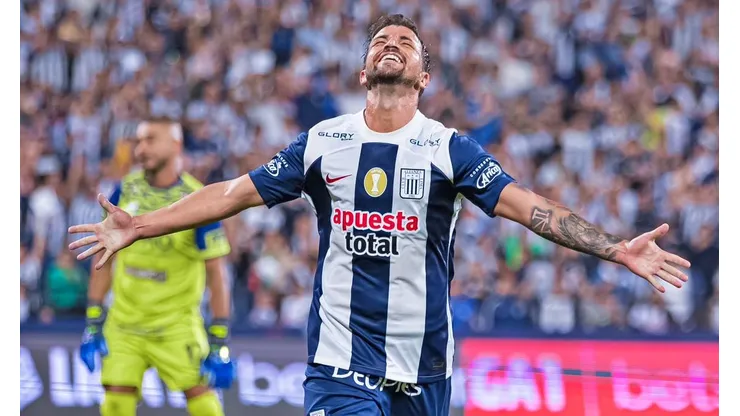 Gabriel Costa cambia a Alianza Lima por la U.