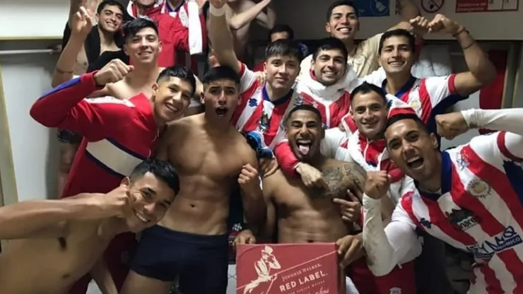 Deportes Linares venció a Deportes Iberia como visitante en la Segunda División profesional y hubo premio. También un mensaje de Jaime Valdés, el gerente deportivo del club.