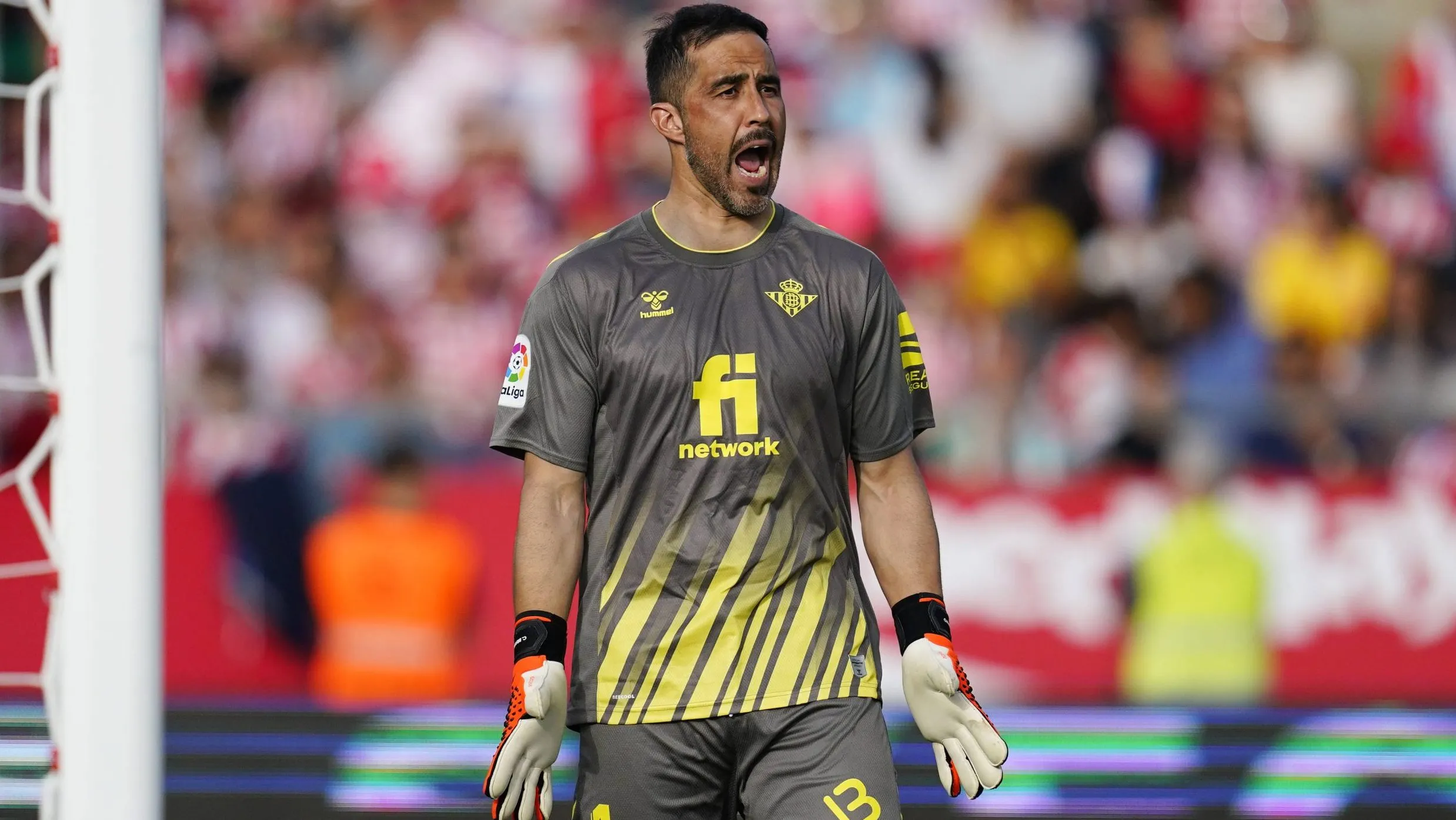 ESP: Girona FC-Real Betis. La Liga Santander Claudio Bravo of Real Betis during the La Liga match between Girona FC and Real Betis played at Montilivi Stadium on May 28, 2023 in Girona, Spain. kpng Copyright: xSergioxRuizx/xPRESSINx PS_230528_007