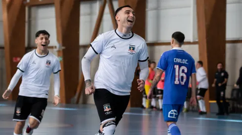 Jonathan Guajardo abrió el triunfo albo con un gol de tiro libre