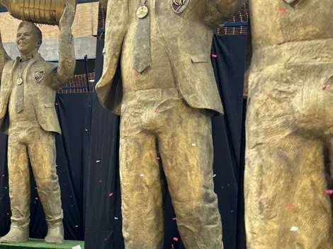 Estatua de Gallardo enciende las redes por algo obvio