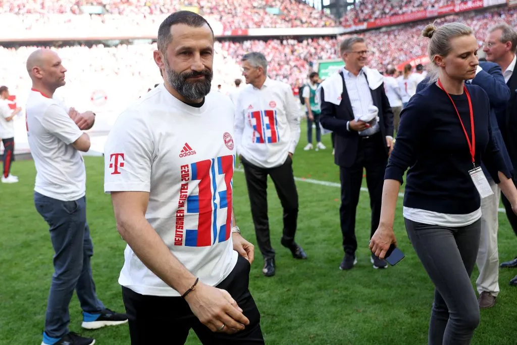Hasan Salihamidzic sí estuvo en la cancha del Köln para ver la consagración del Bayern Múnich. Pero tras eso, el bosnio fue cesado de su cargo. (Alexander Hassenstein/Getty Images)