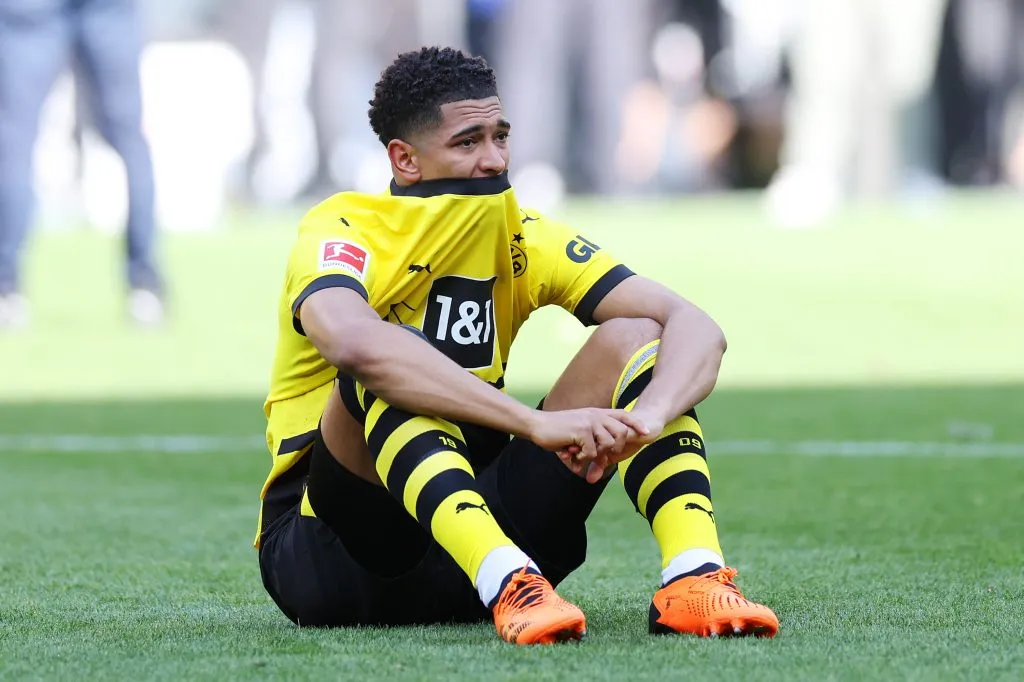 Jude Bellingham terminó muy apenado. Todo apunta a que fichará por el Real Madrid tras el final de temporada con el Borussia Dortmund.  (Lars Baron/Getty Images)