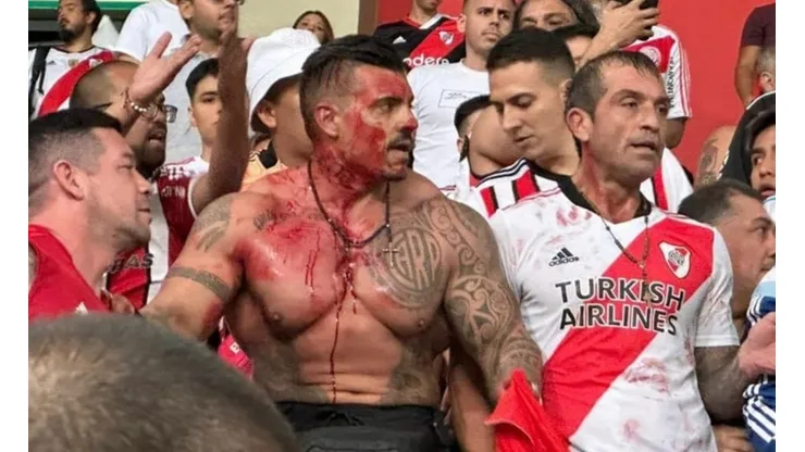 Sangrienta pelea se vivió entre hinchas de River y la policía de Perú