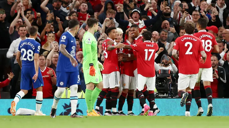 El United golea a Chelsea y se clasifica a la Champions League a falta de una fecha de la Premier League.