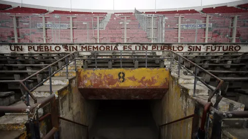 Recorrido al monumento historico Estadio Nacional.