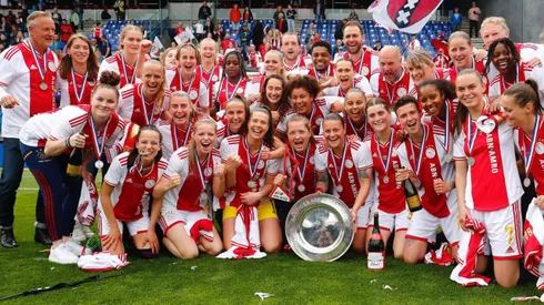 Ajax cancela un homenaje a su equipo femenino campeón de liga