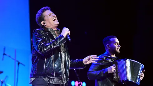 Cinco éxitos que no pueden faltar en el show de Carlos Vives.