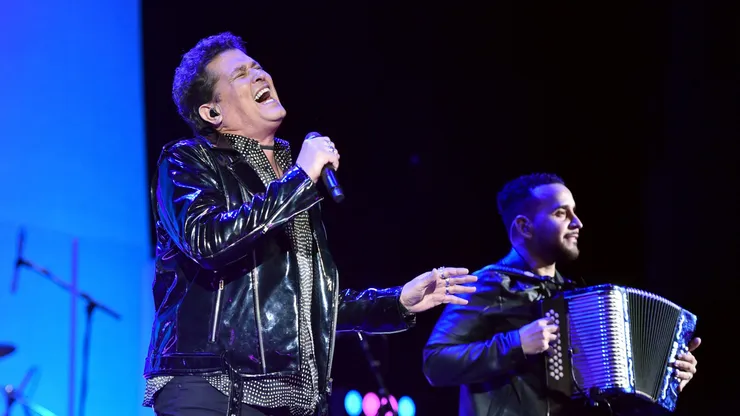 Cinco éxitos que no pueden faltar en el show de Carlos Vives.