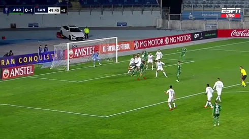 ¡Genio! Gonzalo Sosa provoca expulsión y anota para Audax