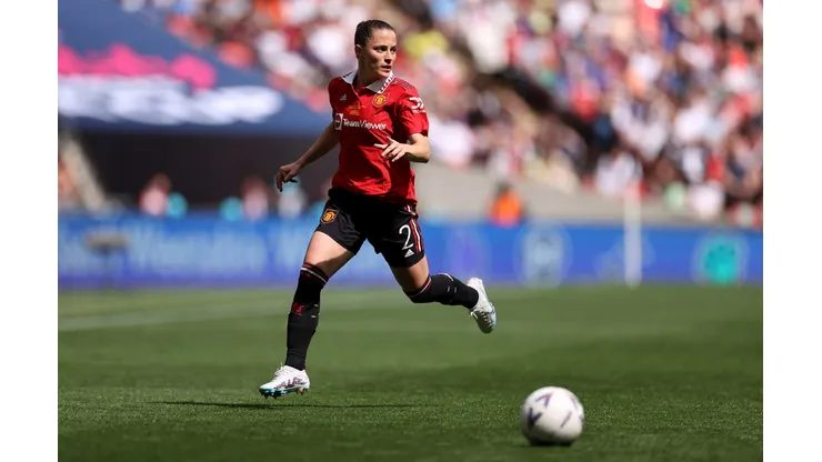 La futbolista española lleva dos temporadas vistiendo la camiseta de las Diablas Rojas.