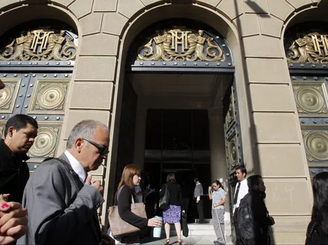 ChatGPT llega al Gobierno: Confirman suscripción desde Hacienda