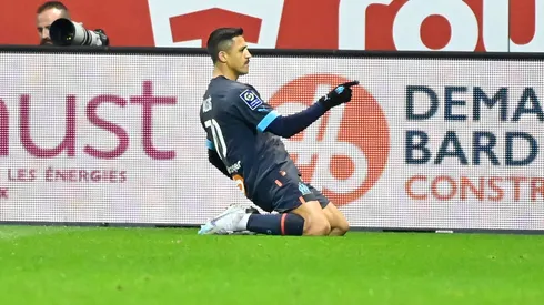 Alexis celebra uno de sus goles con el Marsella