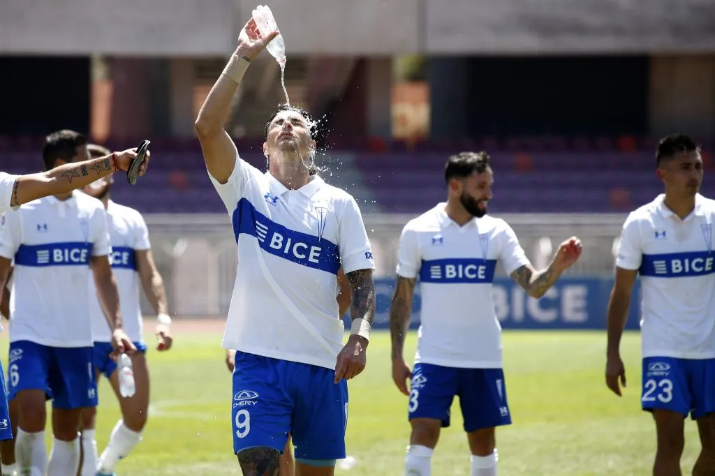 Fernando Zampedri pasará por el quirófano para corregir un problema en los talones. La operación y posterior rehabilitación no lo tendrán de baja mucho tiempo. (Andrés Piña/Photosport).