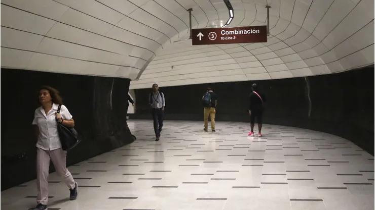 Metro de Santiago horarios.