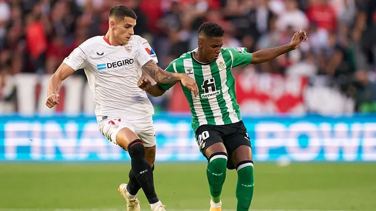 Claudio Bravo es titular en el Real Betis ante el Sevilla.