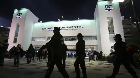 Colo Colo recibió a Boca Juniors en medio de un despliegue de seguridad importante | Photosport