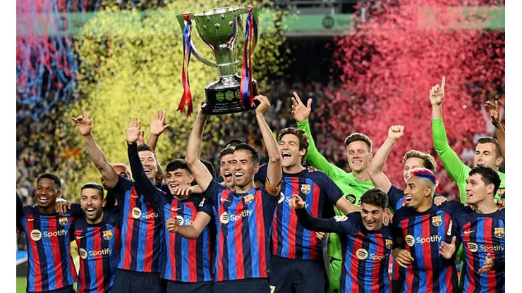 Barcelona celebra pese a caer ante la Real Sociedad