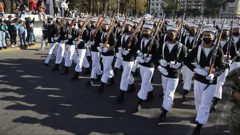 a qué hora y dónde ver los desfiles del domingo 21 de mayo