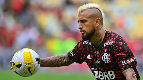Arturo Vidal no recibió muy buenos deseos por parte de los hinchas del Flamengo