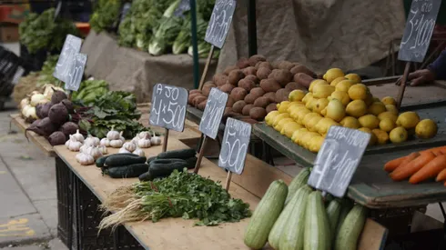 Feria hortofruticola de avenida Argentina en Valparaiso 22/10/2022
