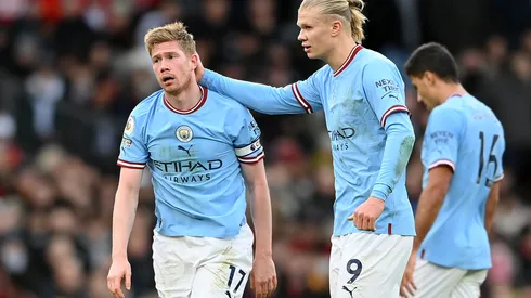 Kevin de Bruyne ganó el año pasado y espera repetir, pero Erling Haaland amenaza con quitarle el cetro. Foto: Getty Images.