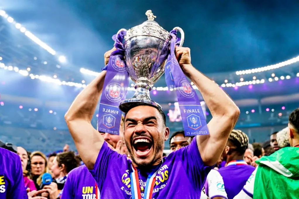 Gabriel Suazo ganó con el Toulouse F. C. su primer título en el fútbol europeo. | Foto: Getty Images.