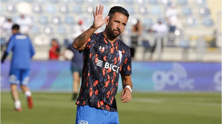 Mauricio Isla no alcanzó a durar ni un año en Universidad Católica
