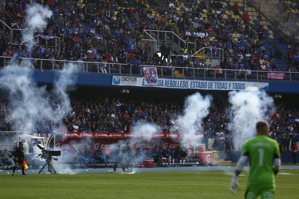 Los fuegos artificiales en el Bicentenario Ester Roa Rebolledo, en Concepción. Foto: Mauricio Ulloa/Photosport
