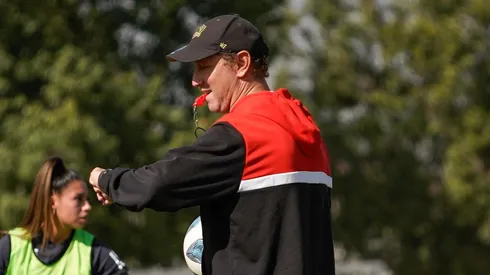 Los números de Luis Mena en Colo Colo antes de asumir en La Roja