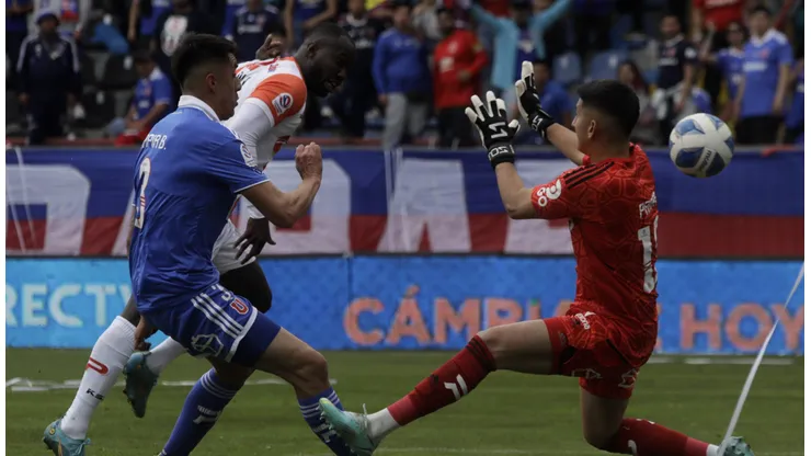 Cecilo Waterman siempre es una amenaza contra Universidad de Chile.