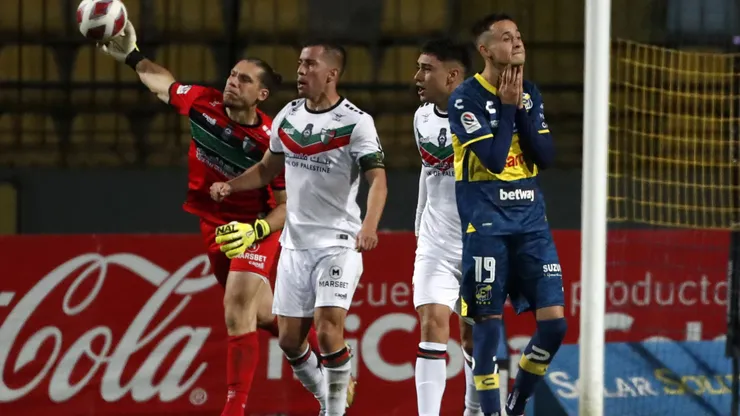 El portero Rigamonti consigue parar el penal en último minuto cobrado contra Palestino