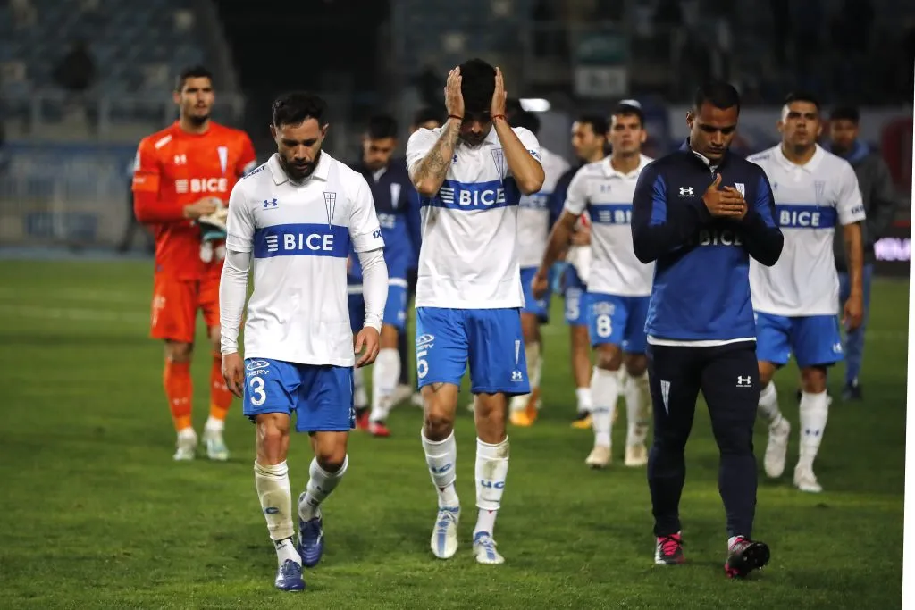 Universidad Católica no gana en el torneo desde la fecha 7, cuando venció por 2-1 a Ñublense en Chillán. | Foto: Photosport.
