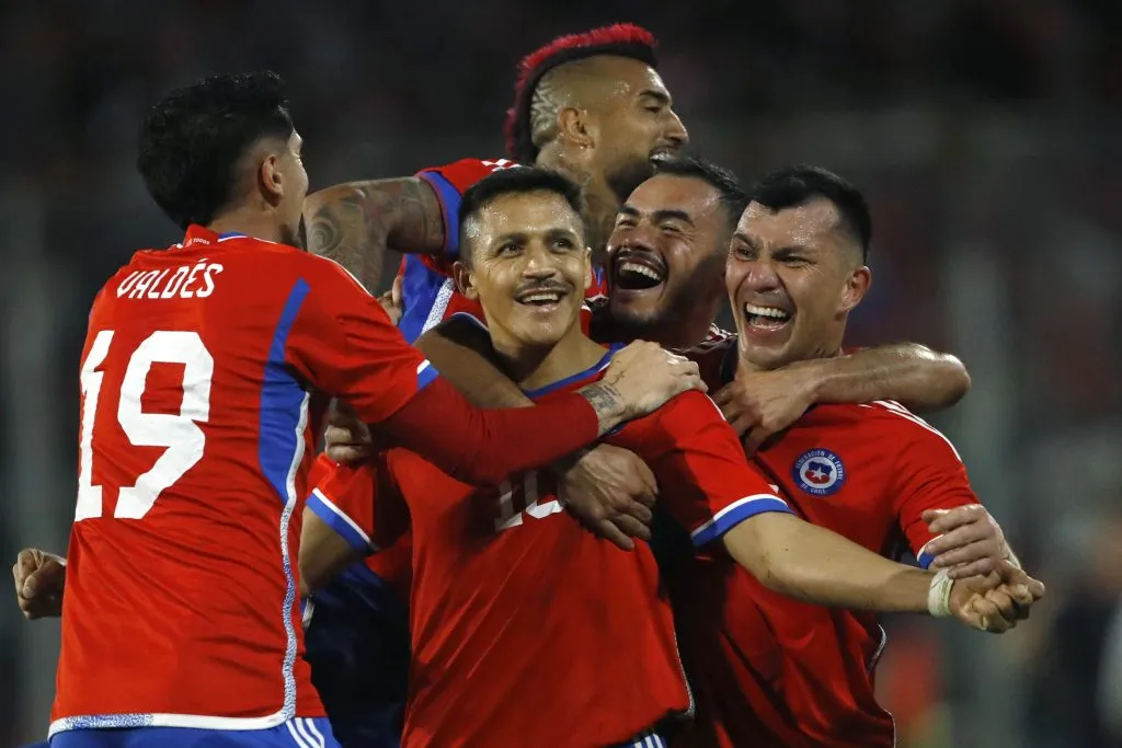 Alexis Sánchez es una carta fija en el once de Eduardo Berizzo, pero sus compañeros en la delantera de la selección chilena son toda una incógnita. Foto: Photosport.