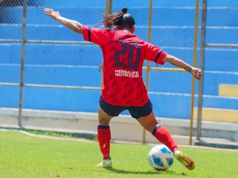 Javiera Roa anota un doblete y le da vida a Municipal en los play-offs