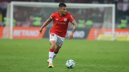 Charles Aránguiz tuvo su esperado regreso a las canchas con el Inter de Porto Alegre.