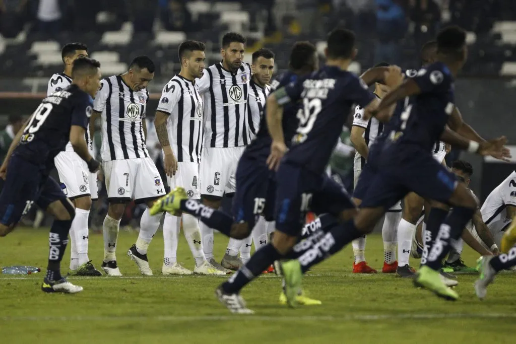En el 2019 otra vez fue debut y despedida para Colo Colo en la Copa Sudamericana, siendo eliminados por Universidad Católica de Ecuador. | Foto: Photosport.