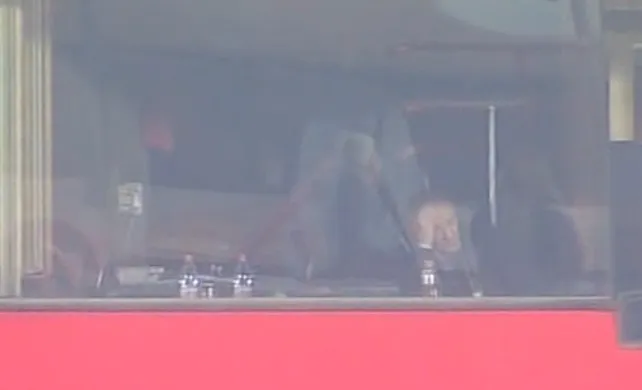 Así se vio a Ariel Holan en la transmisión de TNT Sports. (Captura).