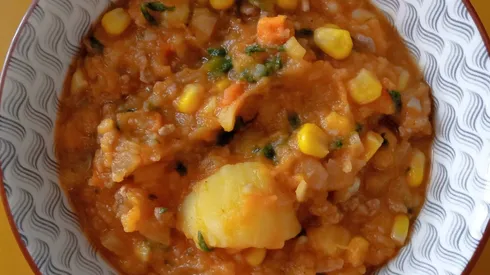 Conoce cómo se prepara el charquicán paso a paso.