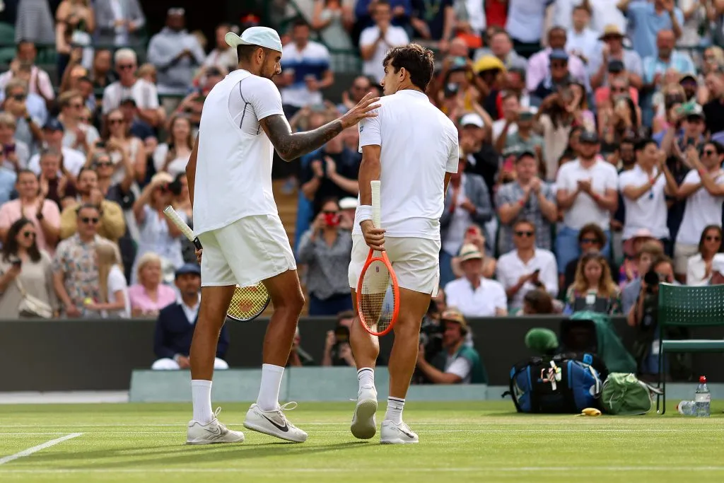 Kyrgios eliminó a Garin en cuartos de final de Wwimbledon en 2022. | Foto: Getty