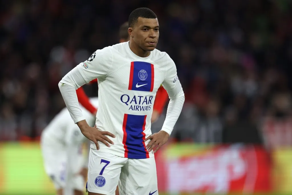 Kylian Mbappé espera destrabar su salida del PSG para así negociar con Real Madrid. Foto: Getty Images.